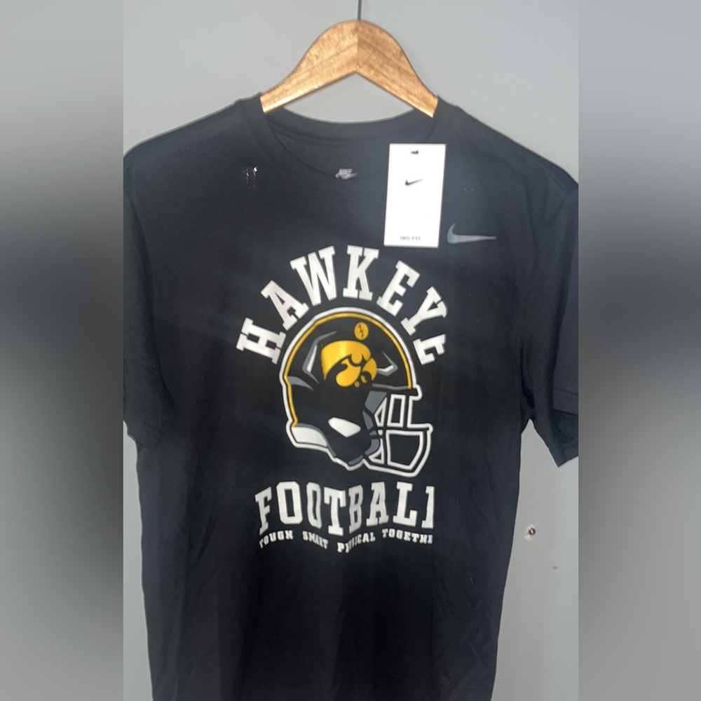 Nike Dri-Fit Iowa Hawkeye T-shirt sz L NWT